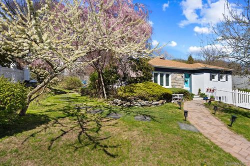 15 Brookside Lane, Greenburgh, NY, 10522 | Card Image