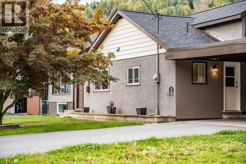 434 3rd Ave, Trail, BC, V1R4V4 | Card Image