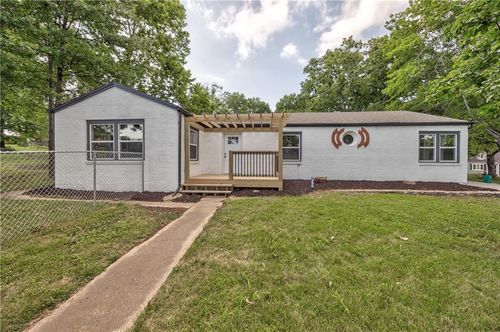 5200 Miami Ave, Kansas City, KS, 66106-1436 | Card Image