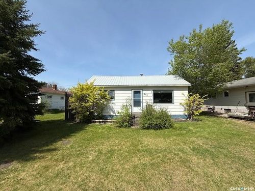 243 1 St E, Norquay, SK, S0A0L1 | Card Image