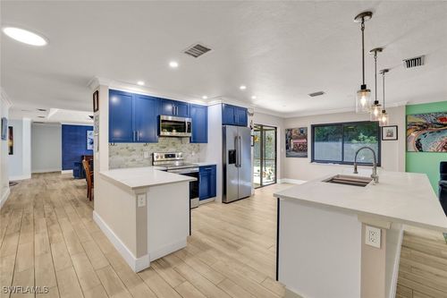 201 Palmetto Dunes Cir, NAPLES, FL, 34113-7565 | Card Image
