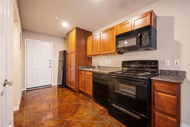 APT-202 - 301 W 38 Th St, Condo with 0 bedrooms, 1 bathrooms and 1 parking in Austin TX | Image 9