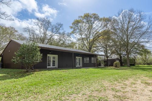 32 Pinetucky Rd, Carriere, MS, 39426 | Card Image