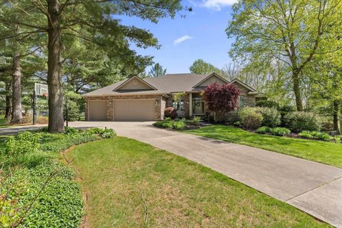 58732 River Forest Dr, Goshen, IN, 46528-8305 | Card Image