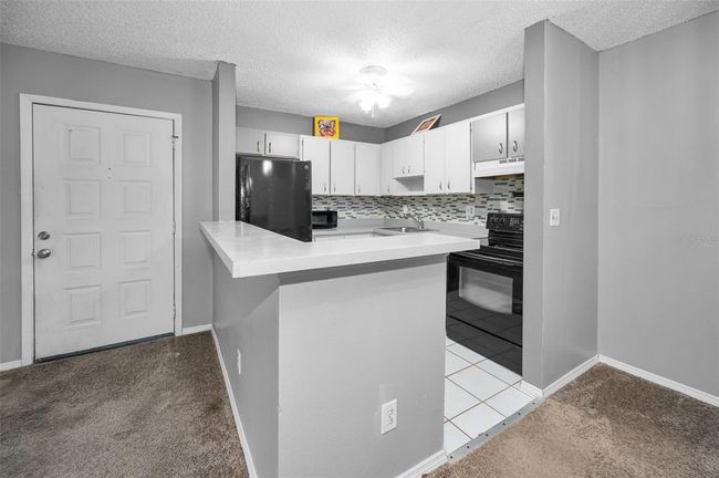 Foyer and Kitchen | Image 10