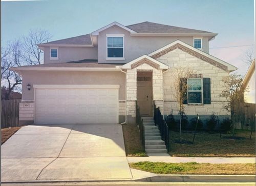 929 Main St, Hutto, TX, 78634-2384 | Card Image