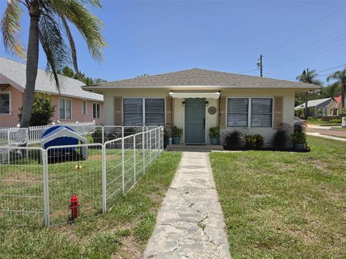 121 Bay St, TARPON SPRINGS, FL, 34689 | Card Image