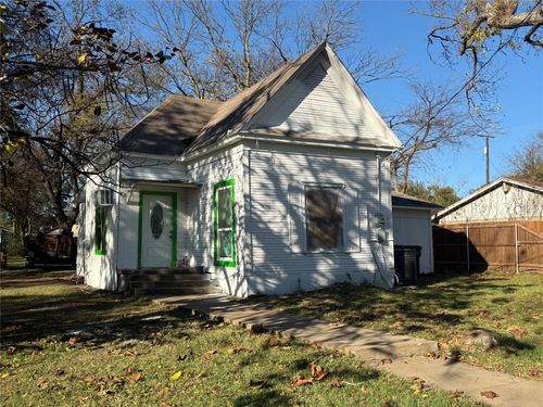 411 W Hester St, Sherman, TX, 75090-8611 | Card Image