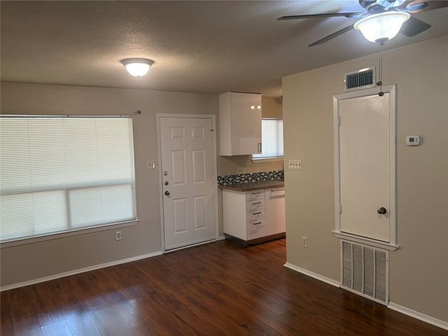 APT-104 - 1514 Parker Ln, Condo with 1 bedrooms, 1 bathrooms and 2 parking in Austin TX | Image 5