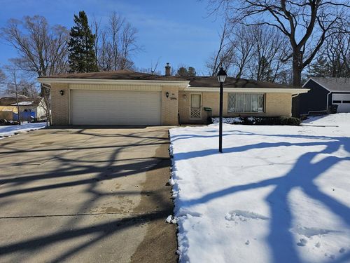 744 N 119 Street, Wauwatosa, WI, 53226 | Card Image