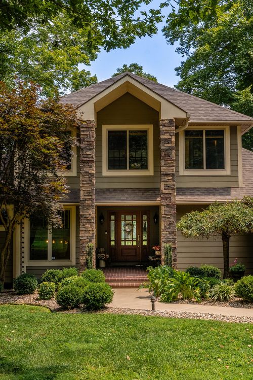 1355 Cliffside Dr, Russell Springs, KY, 42642-8023 | Card Image