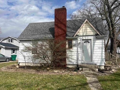 1918 Roosevelt Ave, New Castle, IN, 47362-2328 | Card Image