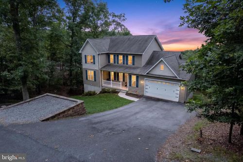 517 Northwood Cir, CROSS JUNCTION, VA, 22625-2537 | Card Image
