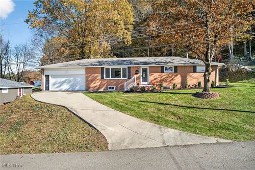 517 Queen St, Minerva, OH, 44657-1353 | Card Image