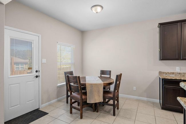 Breakfast nook | Image 14