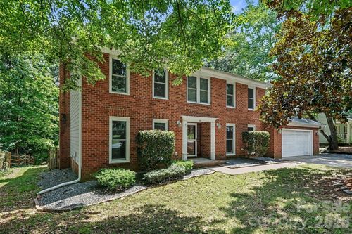 915 Brightmoor Dr, Matthews, NC, 28105-2430 | Card Image