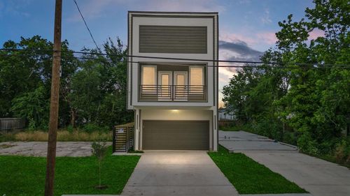 6631 Foster St, Houston, TX, 77021-4135 | Card Image