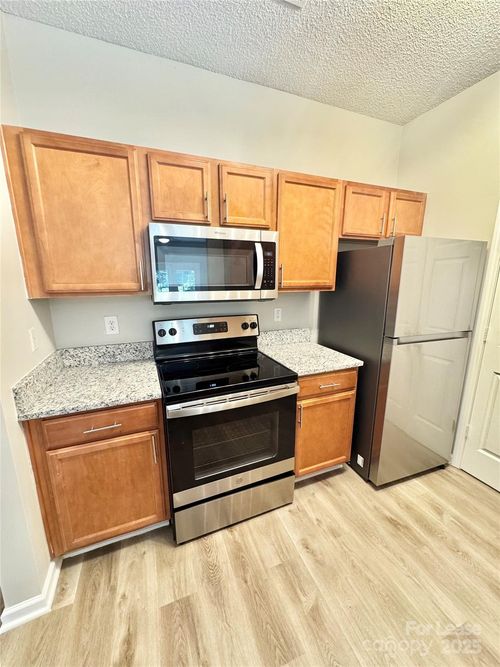 apt-104-315 Flint Hill Rd, Fort Mill, SC, 29715-8796 | Card Image