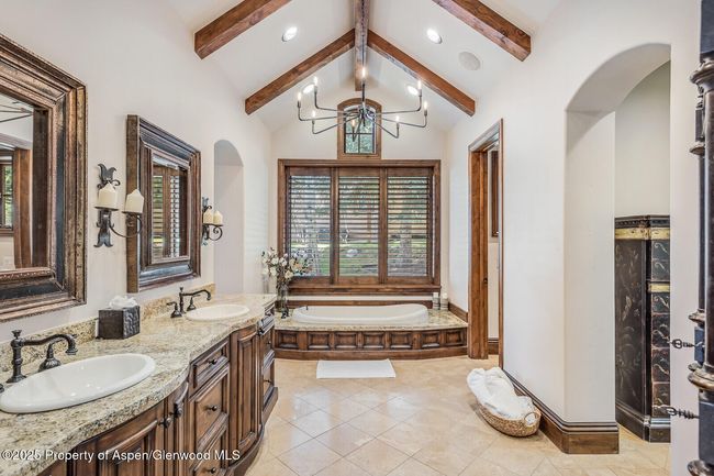 108 Midland Loop Rd, House other with 3 bedrooms, 4 bathrooms and null parking in Carbondale CO | Image 17