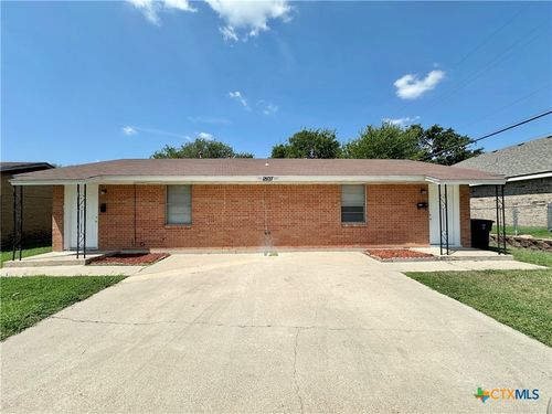1807 N W S Young Dr, Killeen, TX, 76543-3189 | Card Image