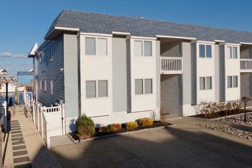a-621 W Burk Ave, Wildwood, NJ, 08260-1653 | Card Image
