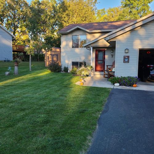 205 Darling Pl, Alexandria, MN, 56308-4765 | Card Image