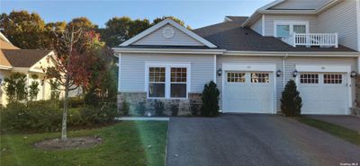 1 car garage with extended driveway | Image 3