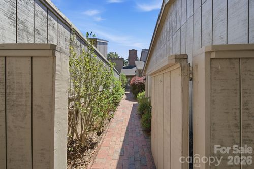 5136 Dunes Ct, Charlotte, NC, 28226-7918 | Card Image