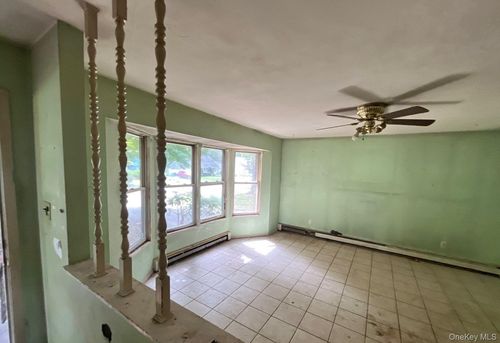 17 Appel Dr E, Shirley, NY, 11967-3603 | Card Image