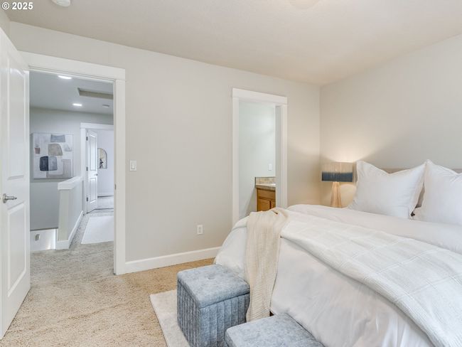 4819 Sw Beaverton Hillsdale Hwy, House attached with 2 bedrooms, 2 bathrooms and 2 parking in Portland OR | Image 24