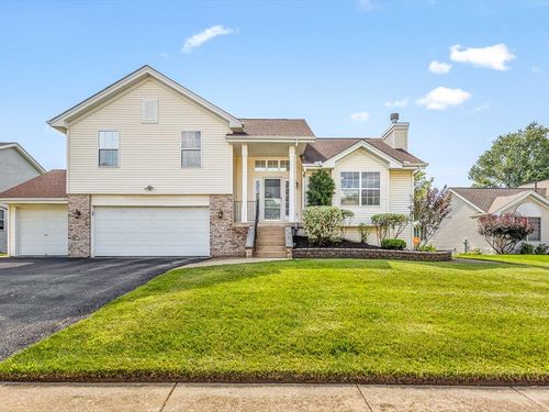 4549 Hilltop Dr, Loves Park, IL, 61111-8663 | Card Image