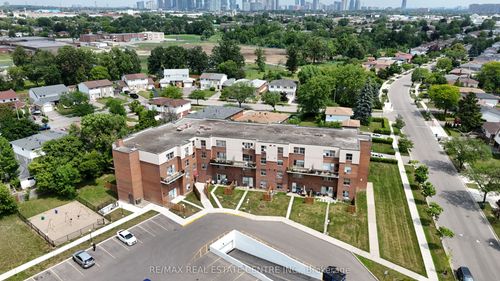 212-1055 Forestwood Dr, Mississauga, ON, L5C2T8 | Card Image
