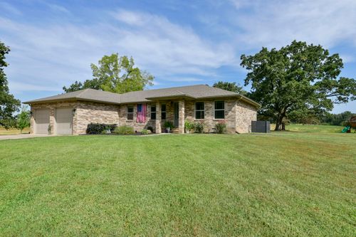 7390 Lawrence 2022, Miller, MO, 65707-7262 | Card Image