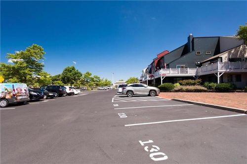 226 Goddard Row, Newport, RI, 02840-6607 | Card Image