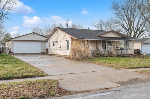 1528 June Dr, Xenia, OH, 45385-3823 | Card Image