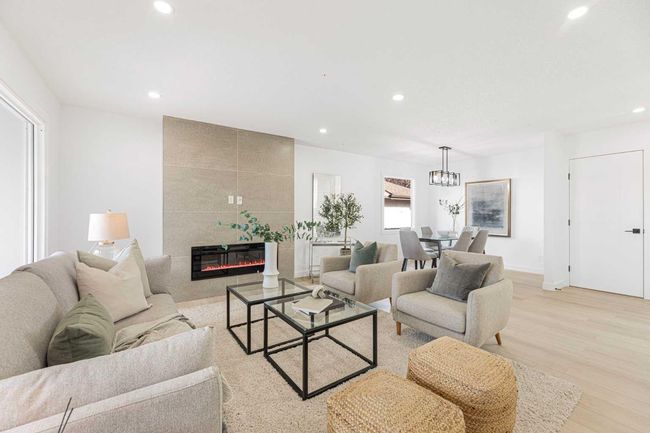 471 Cedarpark Dr Sw, House other with 5 bedrooms, 3 bathrooms and 1 parking in Calgary AB | Image 6