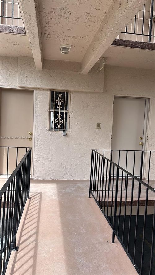 apt-115-1950 W 54th St, Hialeah, FL, 33012-2122 | Card Image