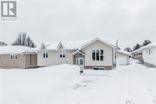 4632 Serenna Dr, Hanmer, ON, P3P1G3 | Card Image