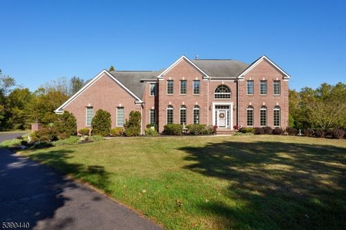 128 Butler Rd, FRANKLIN PARK, NJ, 08823-1812 | Card Image