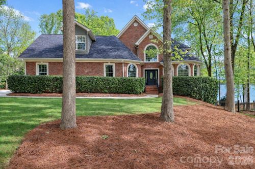 119 Shelter Cove Ln, Mooresville, NC, 28117-5818 | Card Image