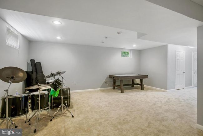 8518 Chase Glen Cir, House other with 5 bedrooms, 4 bathrooms and null parking in FAIRFAX STATION VA | Image 27