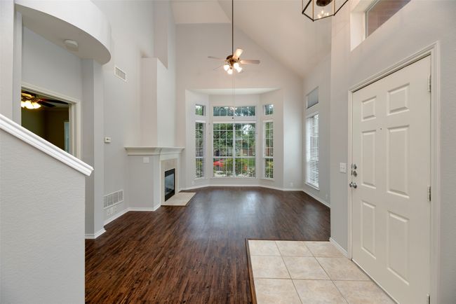 11517 Chaucer Dr, House other with 3 bedrooms, 3 bathrooms and null parking in Frisco TX | Image 4