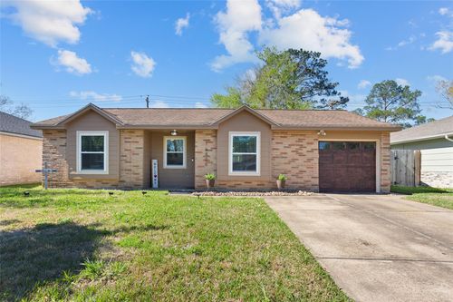 16806 David Glen Dr, Friendswood, TX, 77546-4106 | Card Image