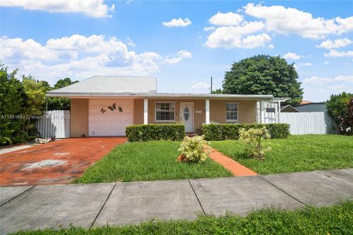 10031 Sw 46th St, Miami, FL, 33165-5709 | Card Image
