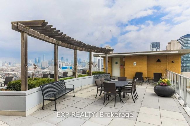 1108 - 438 Richmond St W, Condo with 0 bedrooms, 1 bathrooms and 1 parking in Toronto ON | Image 10