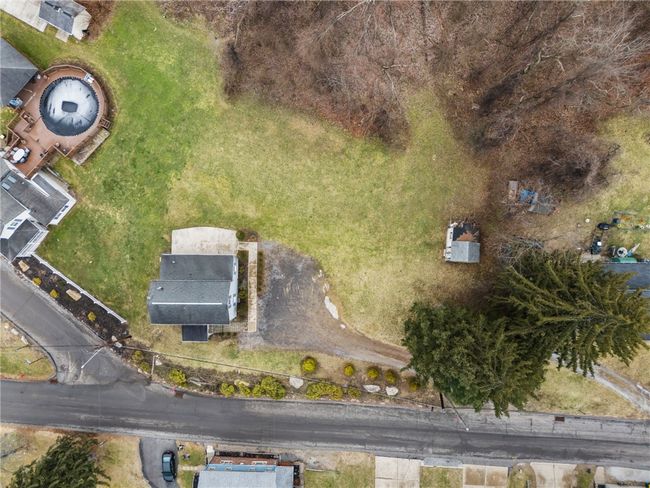 1028 Moon Run Rd, House other with 3 bedrooms, 3 bathrooms and 4 parking in Mc Kees Rocks PA | Image 32