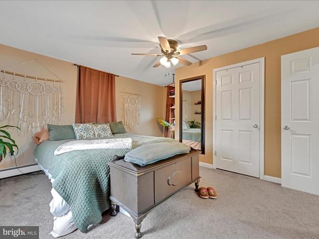 547 E Main St, House other with 4 bedrooms, 3 bathrooms and null parking in HEGINS PA | Image 23