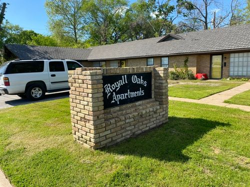 apt-5-409 Royal St, Athens, TX, 75751-2553 | Card Image