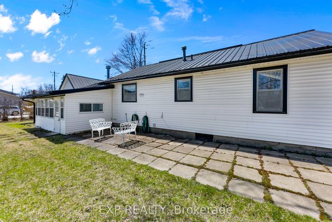 1132 Spears Rd, House other with 2 bedrooms, 1 bathrooms and 3 parking in Fort Erie ON | Image 18