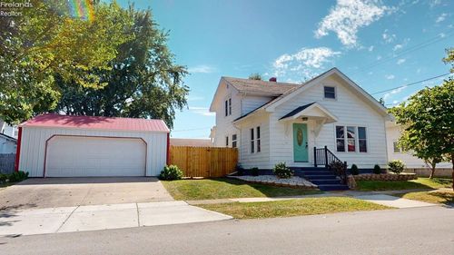 211 W Howard St, Willard, OH, 44890-1338 | Card Image